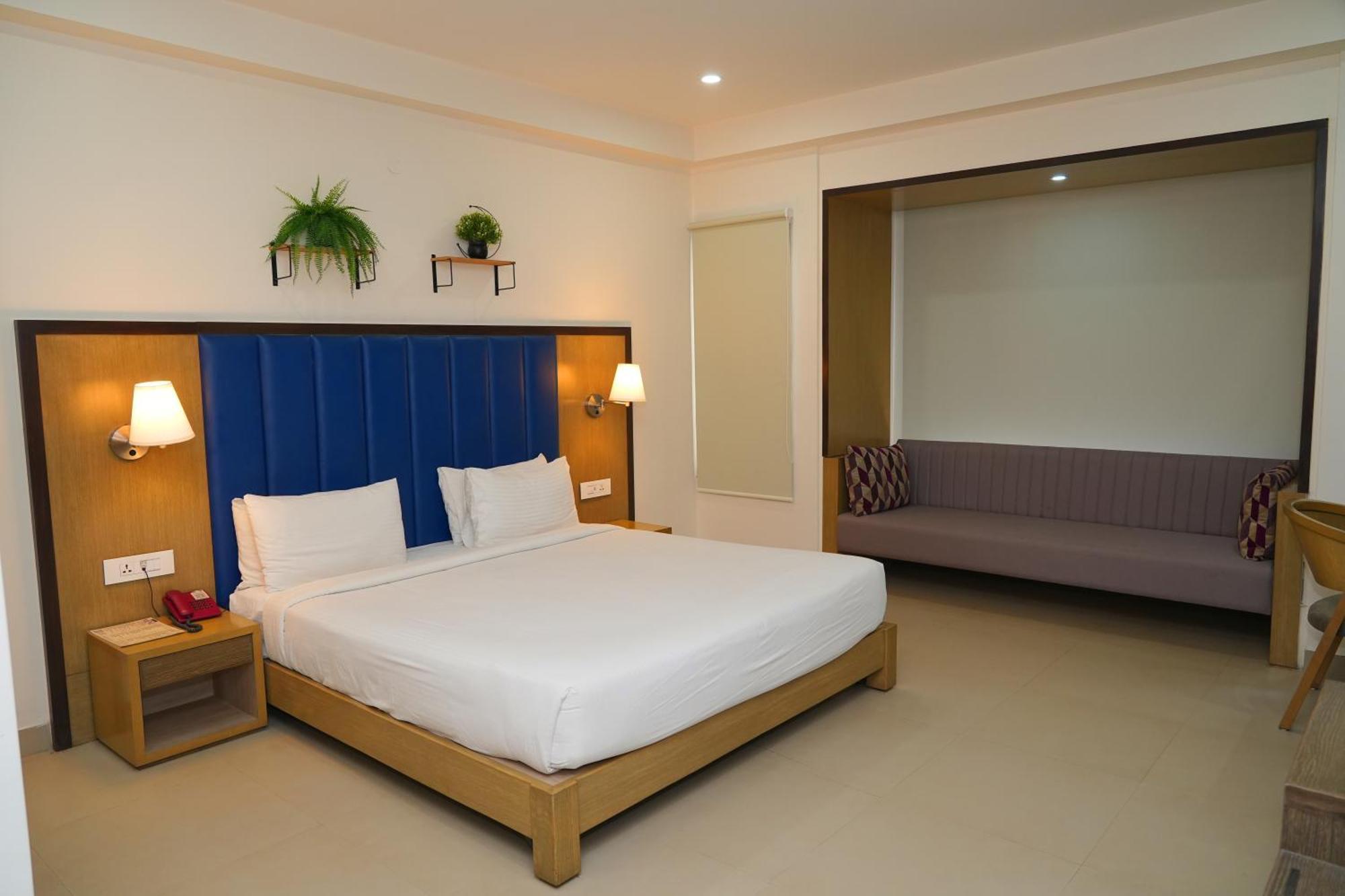 Purple Cloud Hotel Devanahalli Buitenkant foto